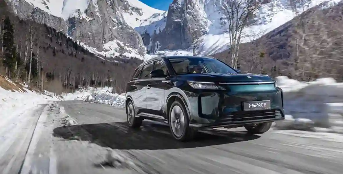 Новость EVOLUTE (Второй пошел: российский гибрид стал полноприводным)